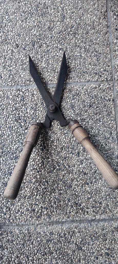 Садові ножиці