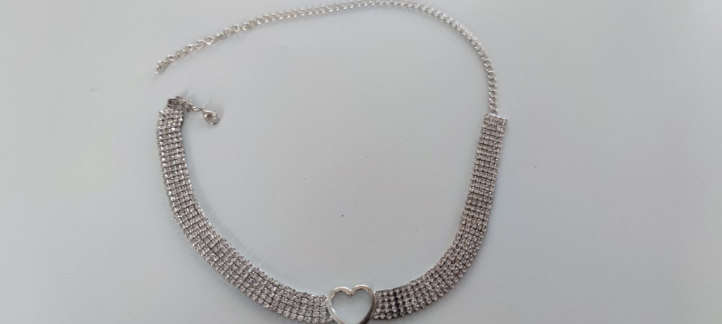Срібний намисто з серцем