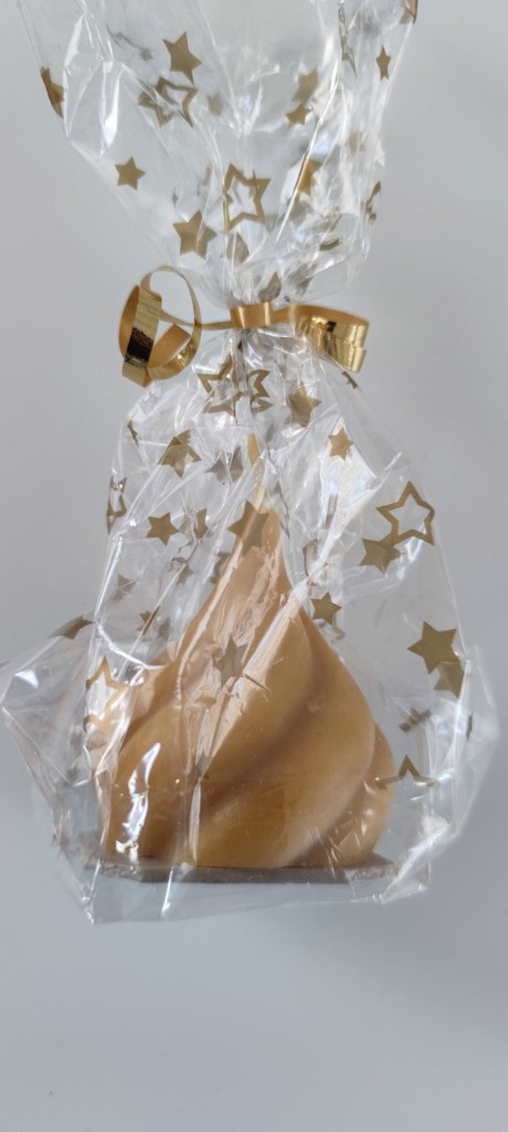 Свічка у формі полум'я