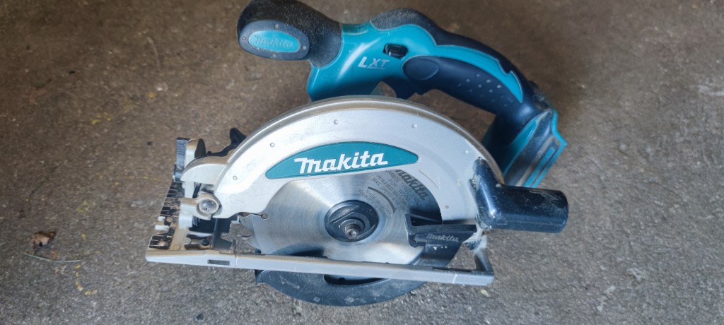 Дискова пила Makita