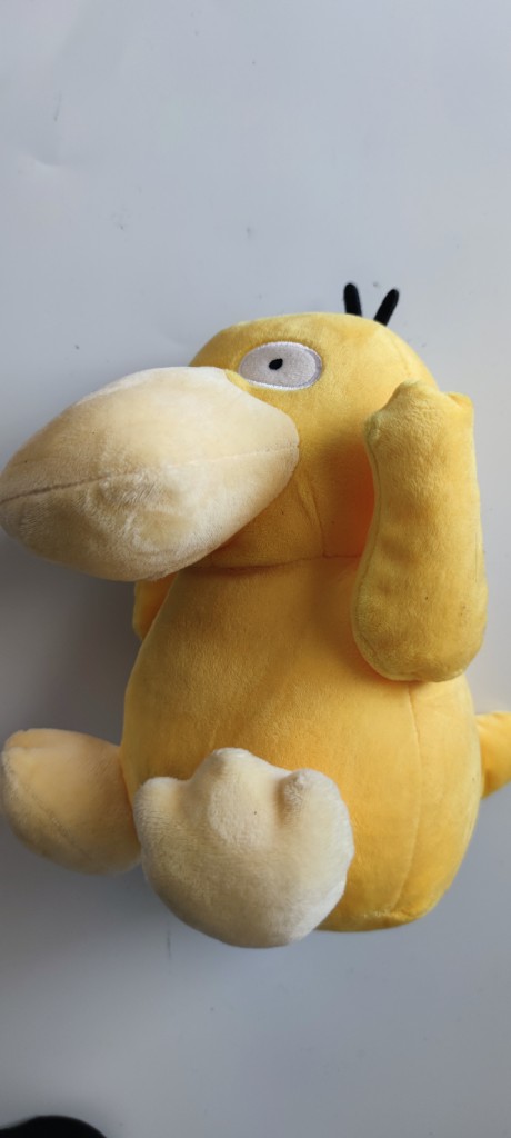 М'яка іграшка жовтої качки